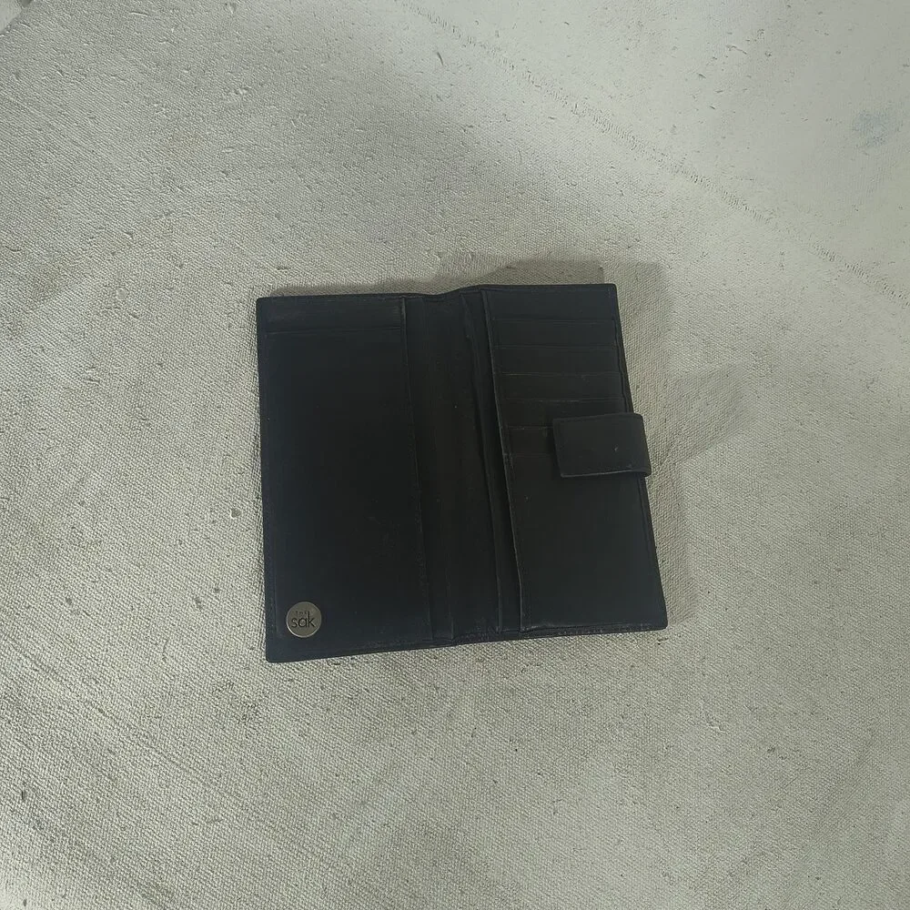 Sak black leather
